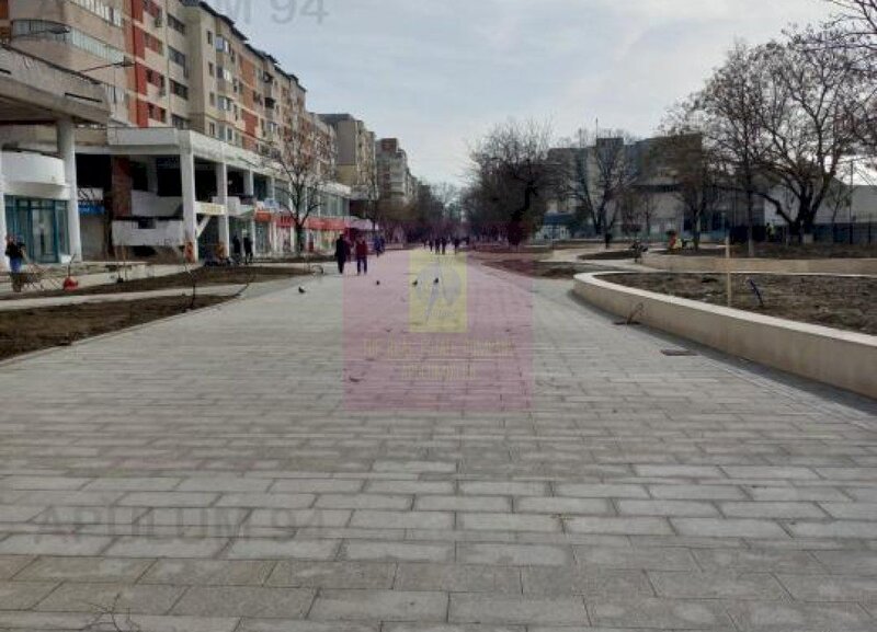 ALEXANDRIA (TR) - SE VINDE SPATIU COMERCIAL LANGA PARCUL CENTRAL