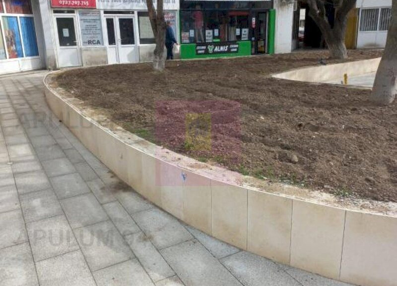 ALEXANDRIA (TR) - SE VINDE SPATIU COMERCIAL LANGA PARCUL CENTRAL
